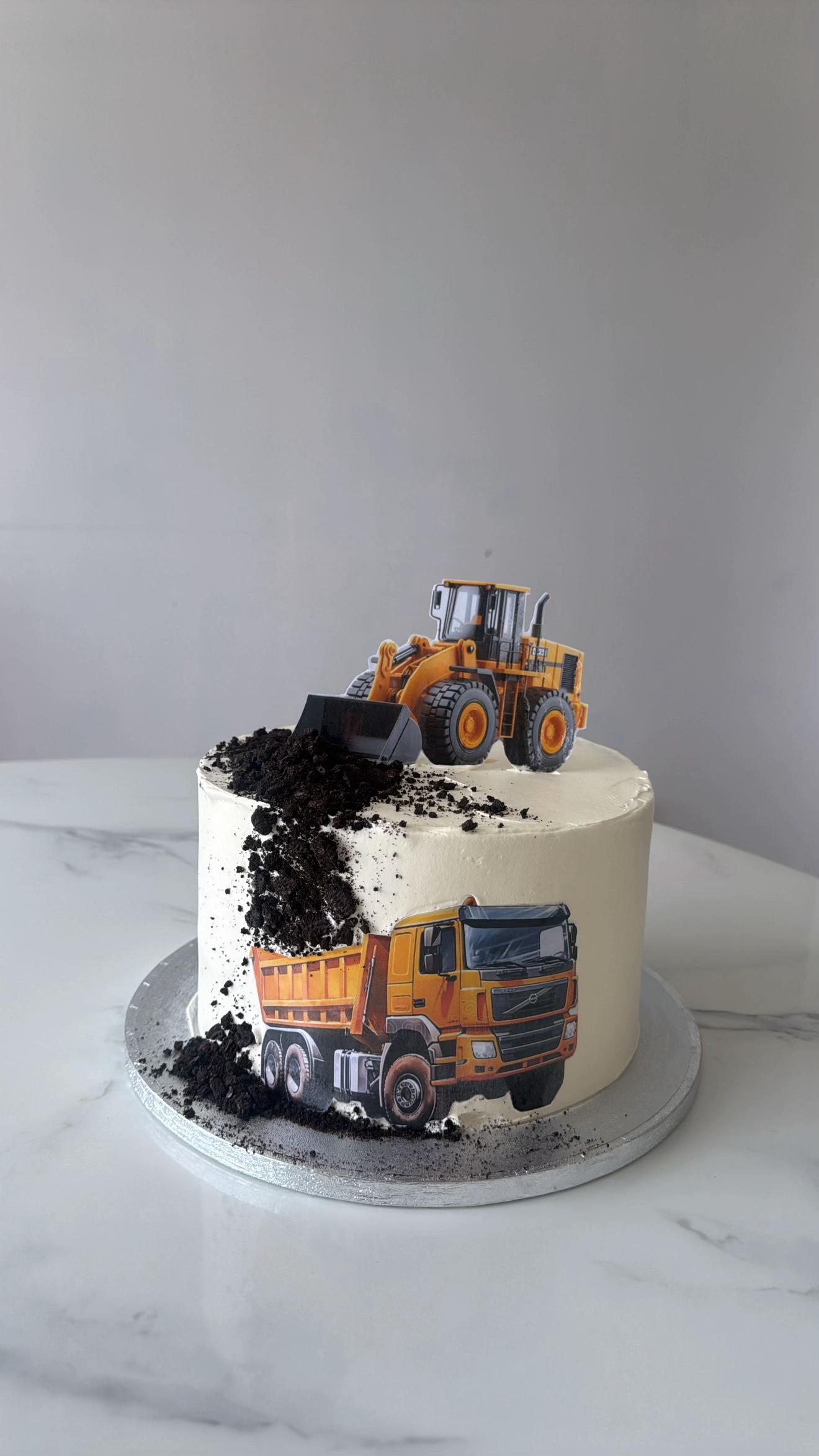 @iulia cakes
