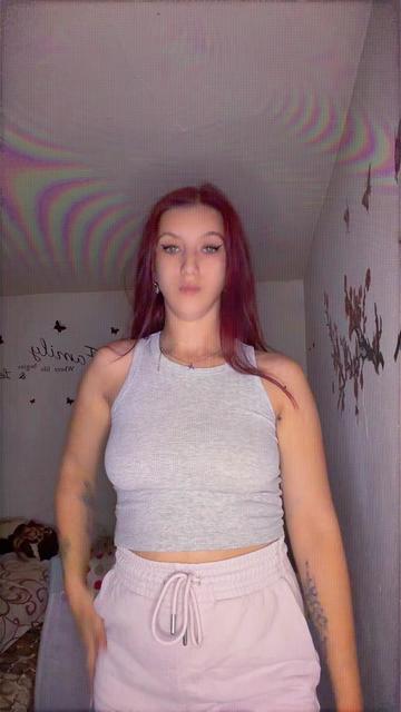 @🎀 𝒜𝒹𝓇𝒾𝒶𝓃𝒶 🥵