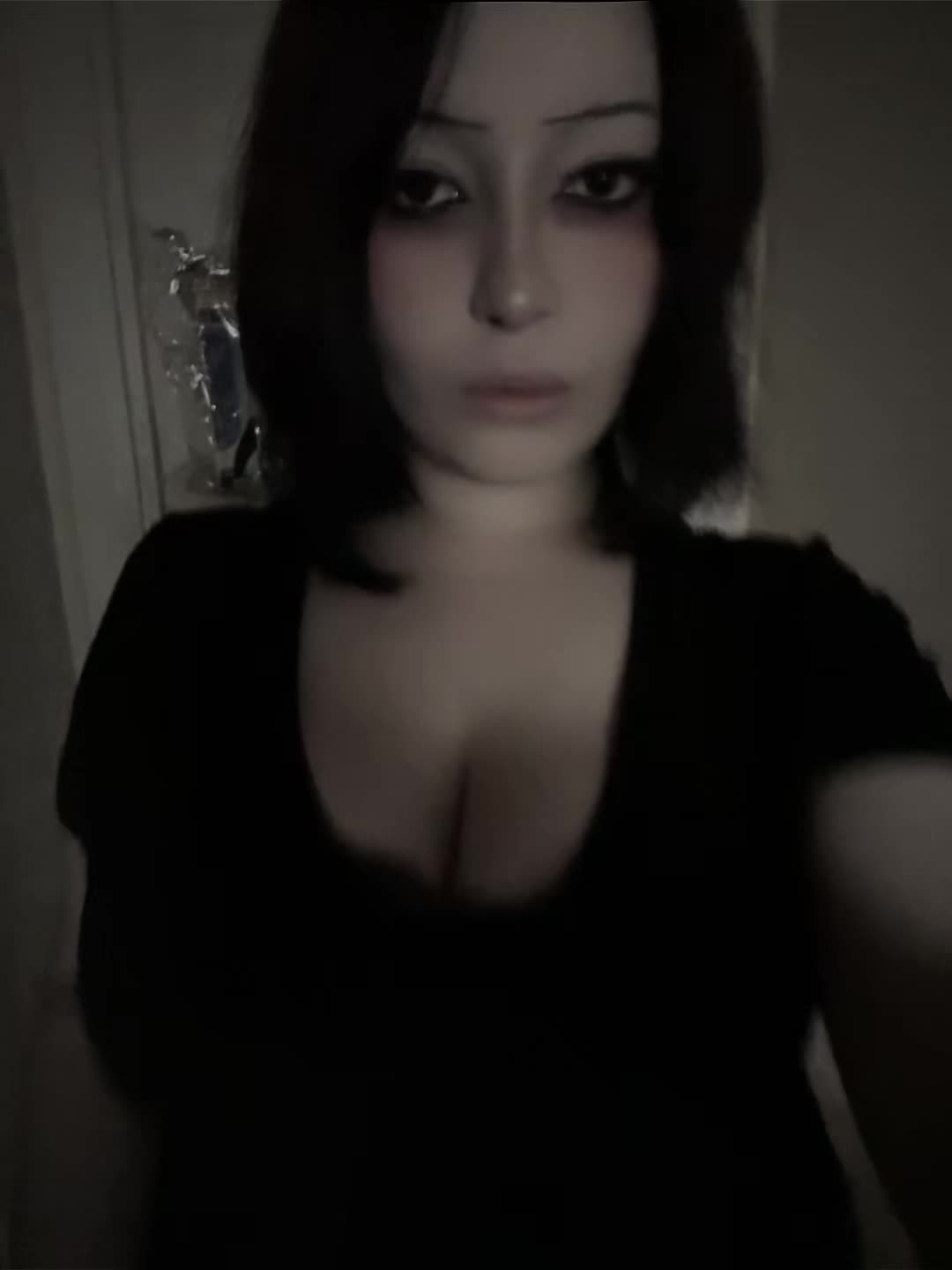 @🙂