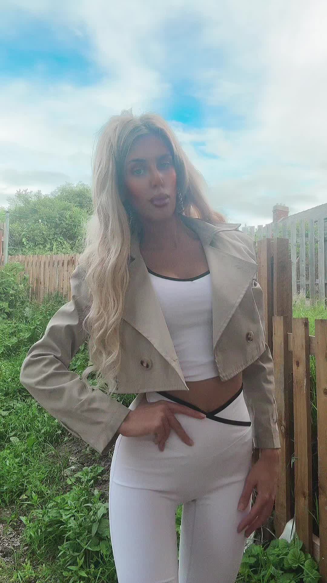 @Baddest bitch🍒🎀
