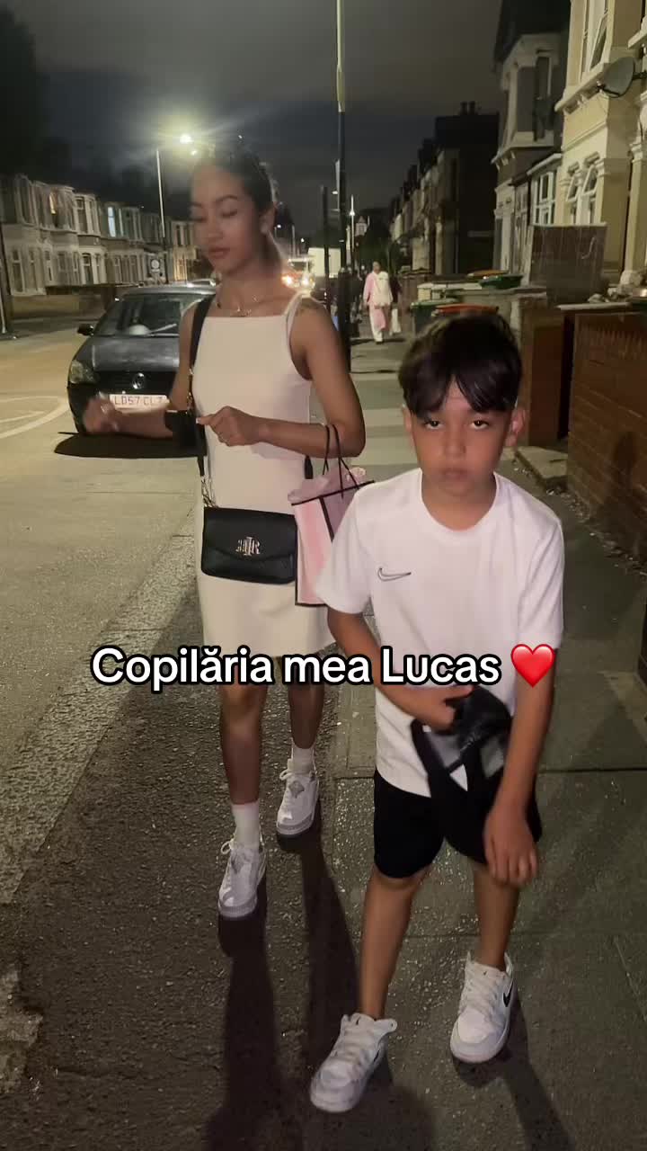 @♛ Andreea  Raisa ♛