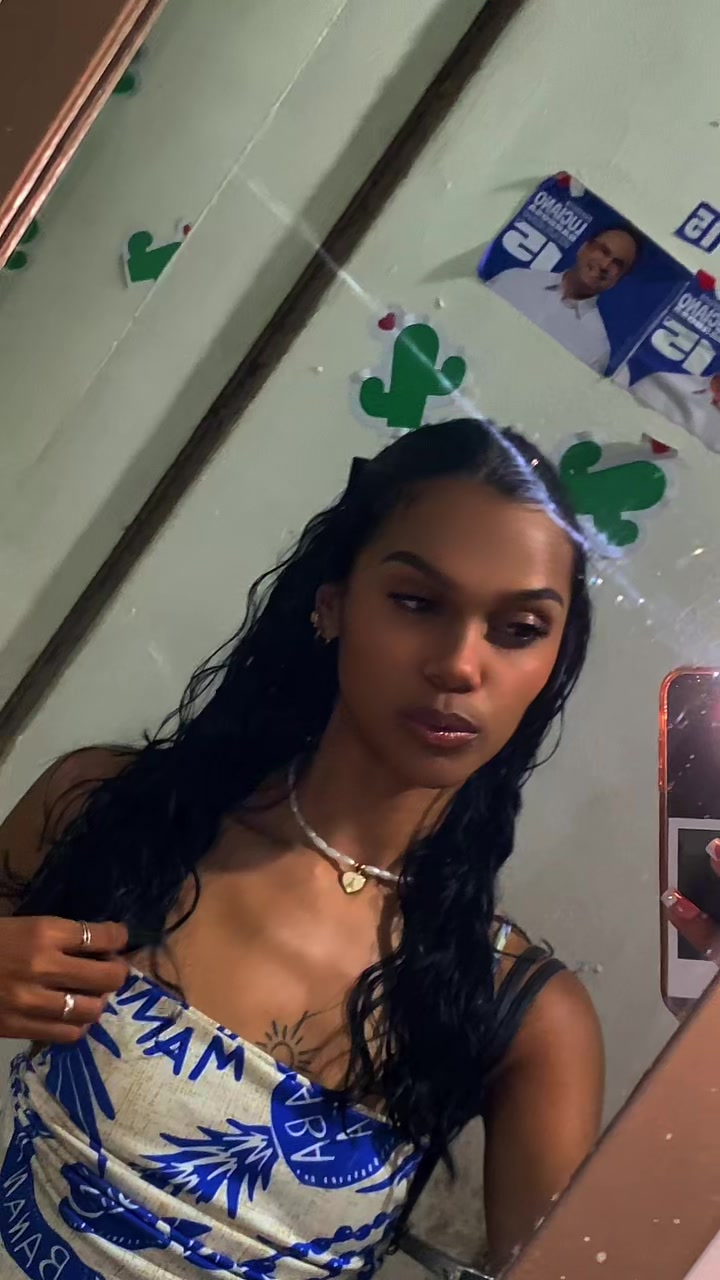 @gabrielaise_
