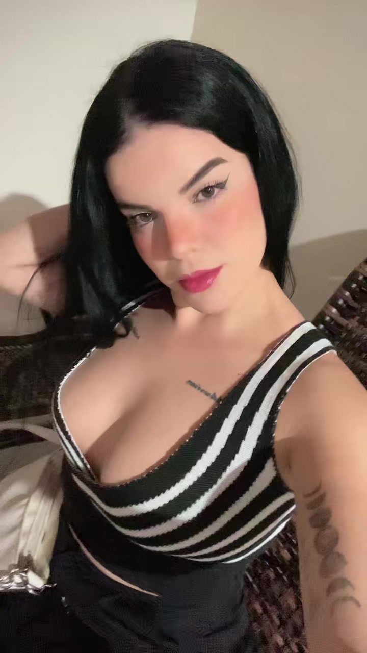 @Emilyqueiroz