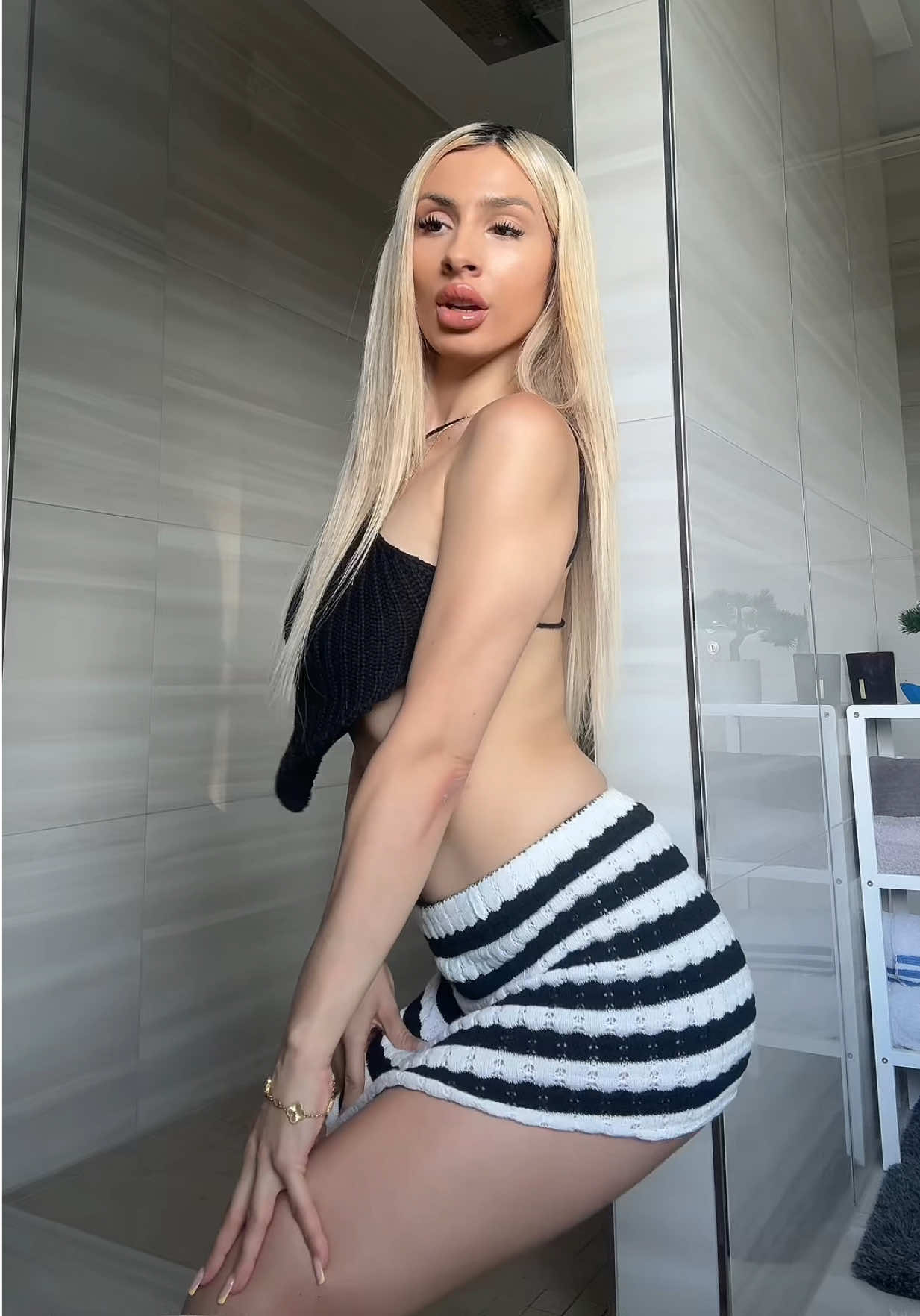 @Vazzzle