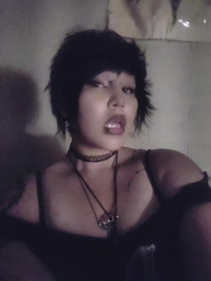 @theskysfallingg
