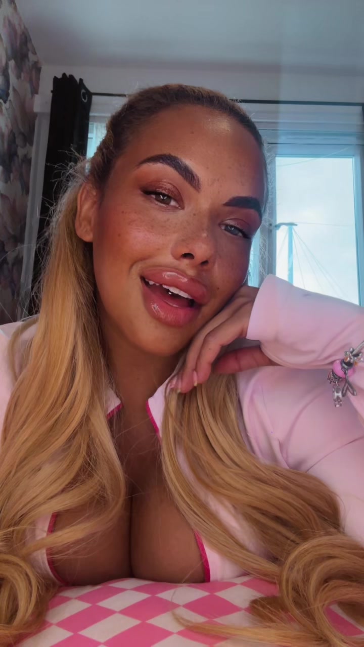 @Astra Louise Anderson