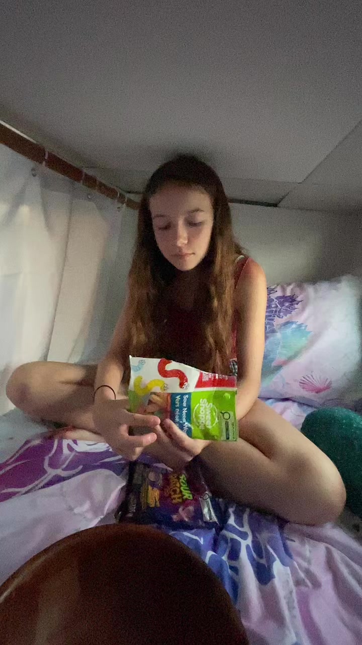 @𝓒𝓱𝓪𝓻𝓵𝓮𝓲𝓰𝓱