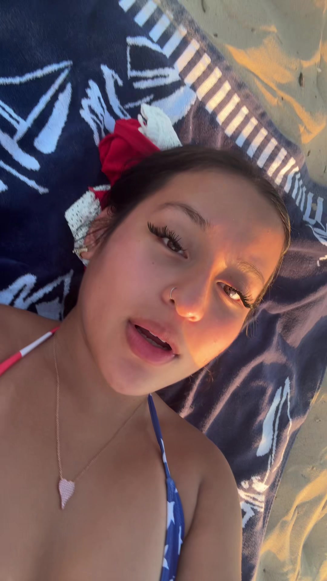 @ava<3