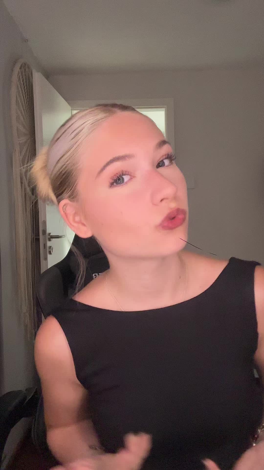 @Lulu🇩🇪