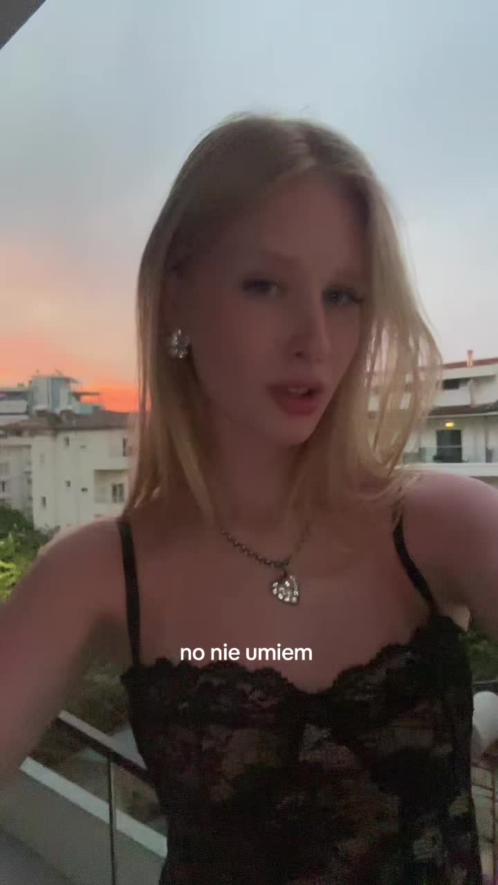 @hania