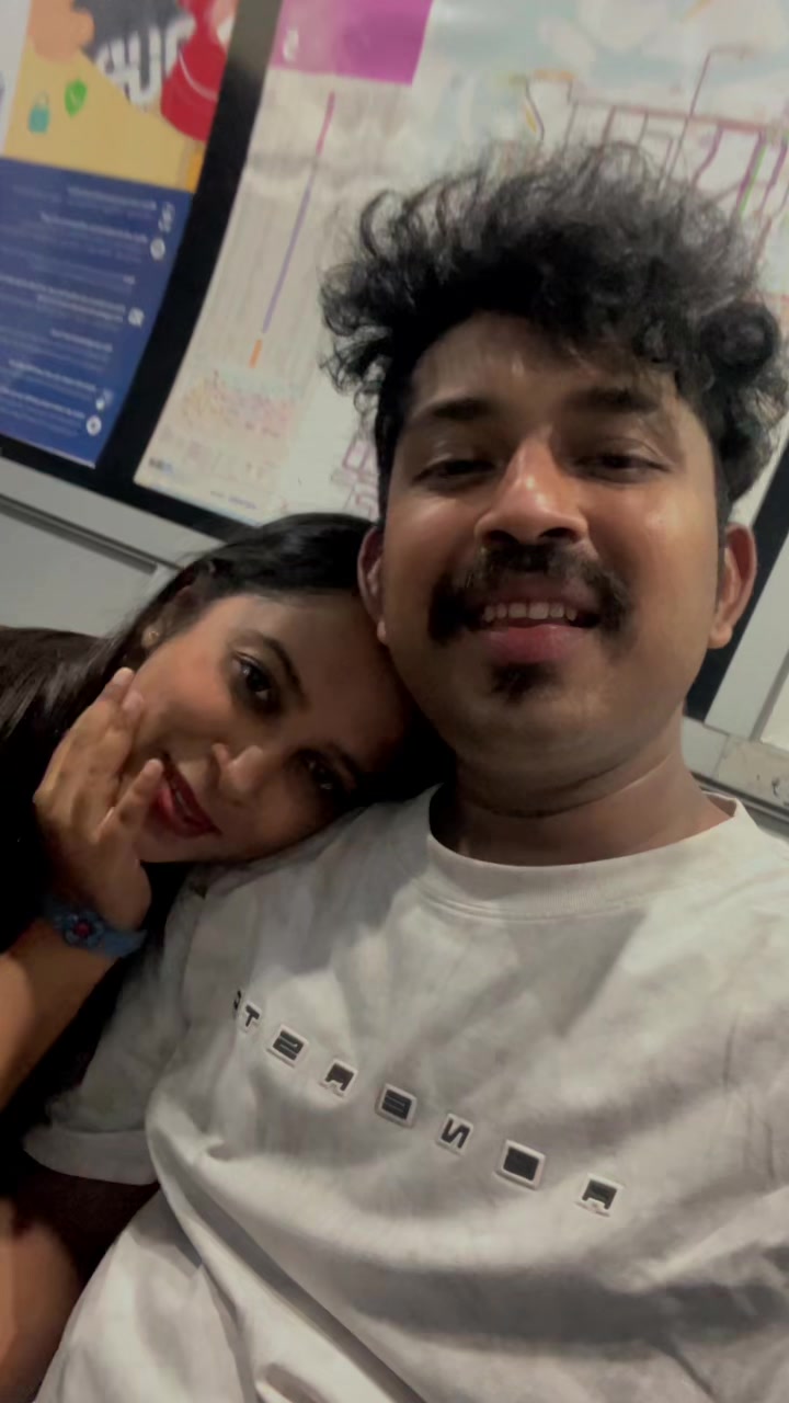 @tharu de silva