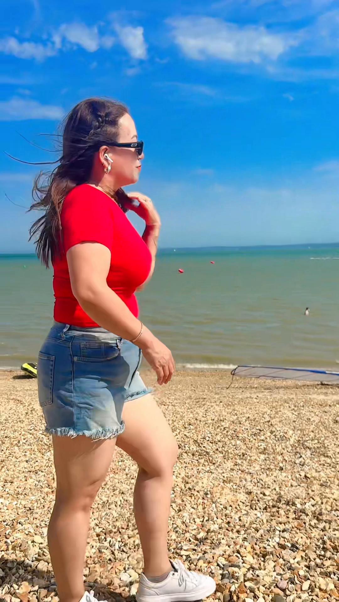 @Kamala 🦋Gurung ✨🙋&zwj;♀️