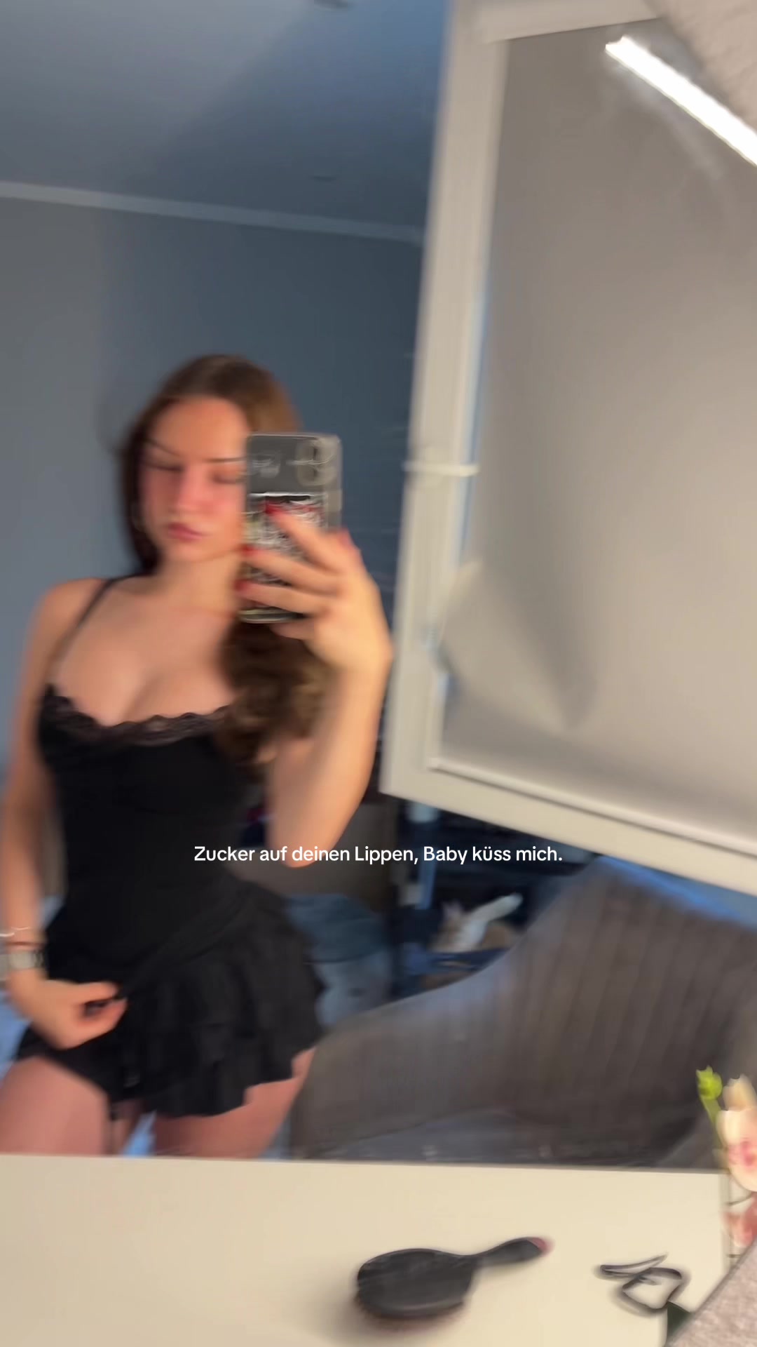 @𝐇𝐀𝐍𝐍𝐀𝐇𝐋𝐔𝐈𝐒𝐈𝐄𝐍𝐍𝐄