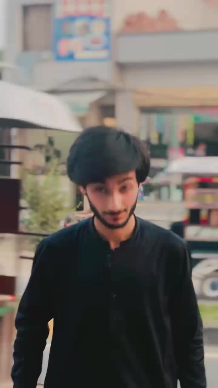 @حسنین بادشاہ 🦋💫