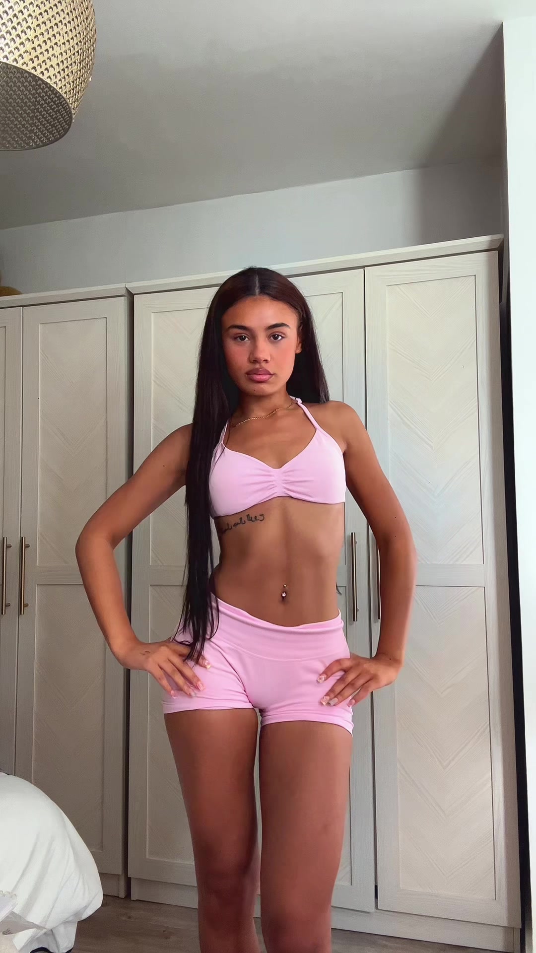 @kyrahworeit