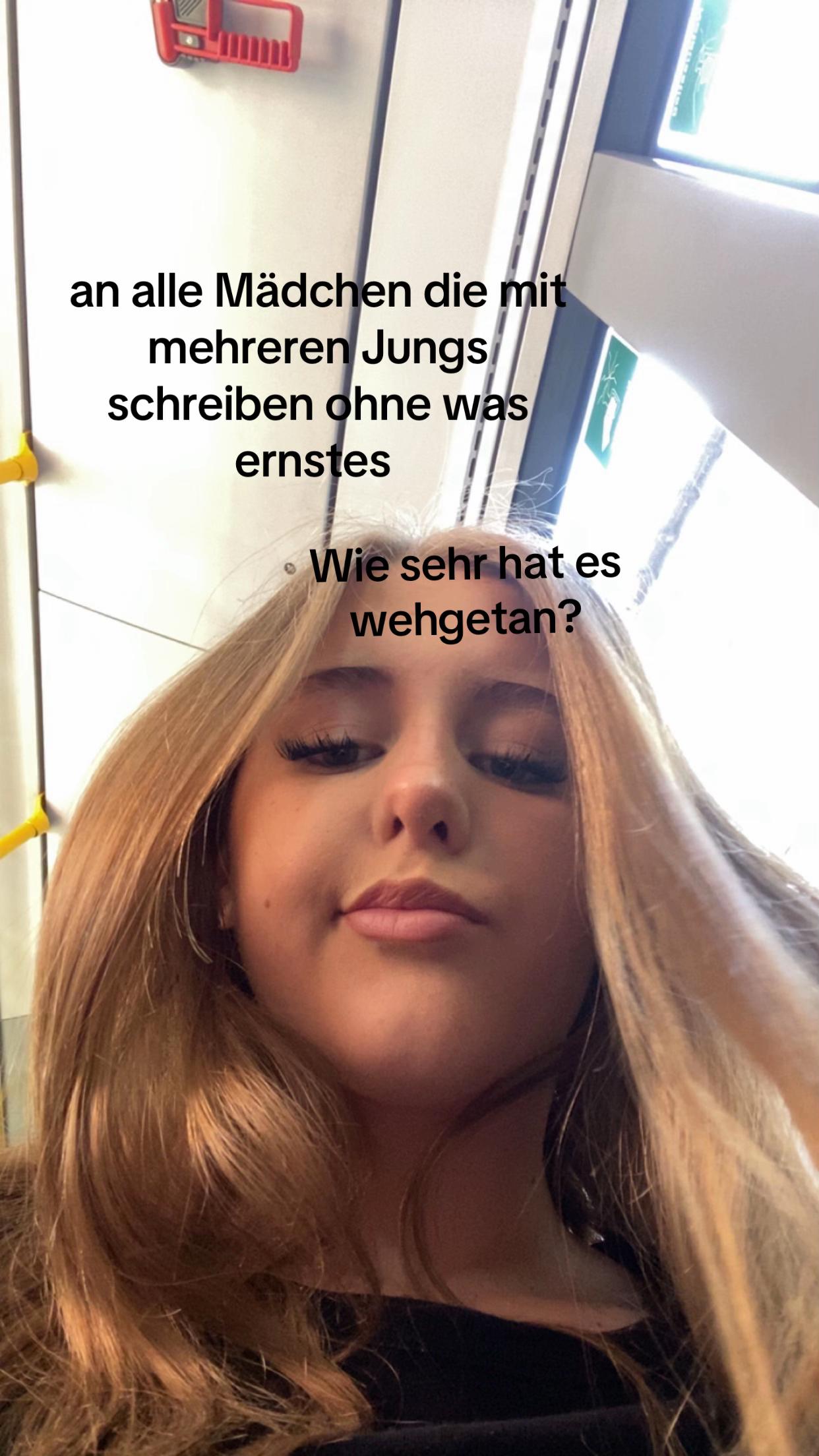 @𝒻