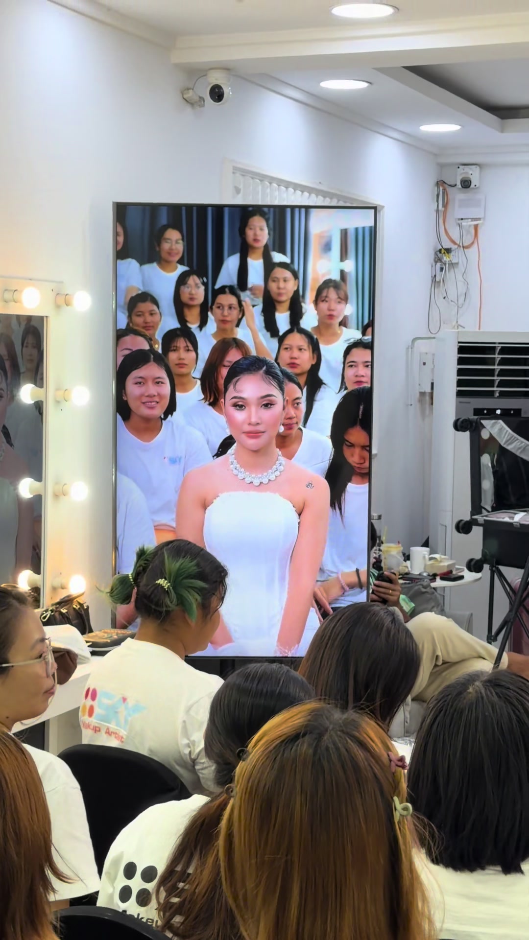 @Sky Make Up