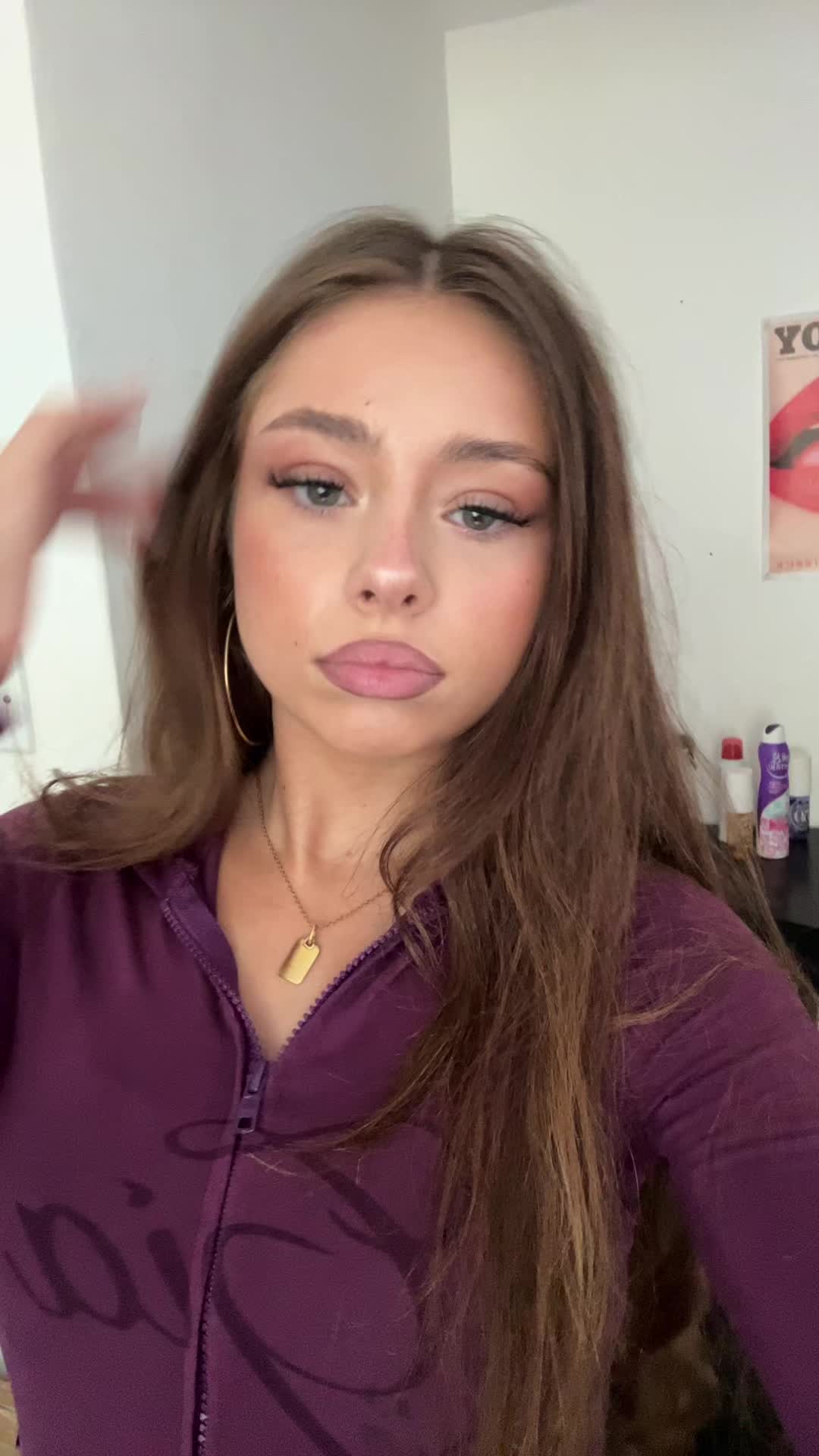 @𝑽𝒂𝒍𝒆𝒏𝒕𝒊𝒏𝒂
