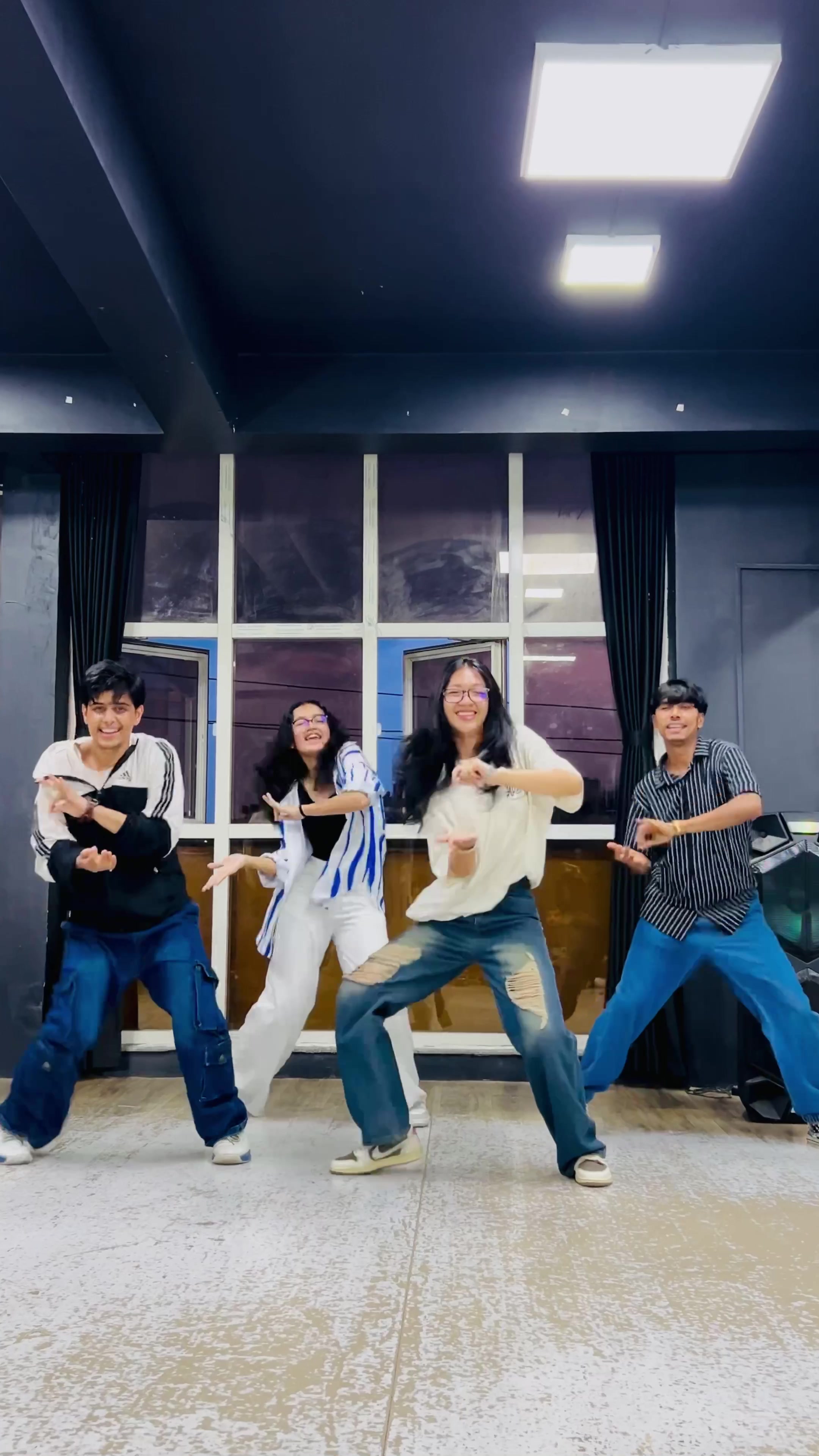 @Flexible Dance School