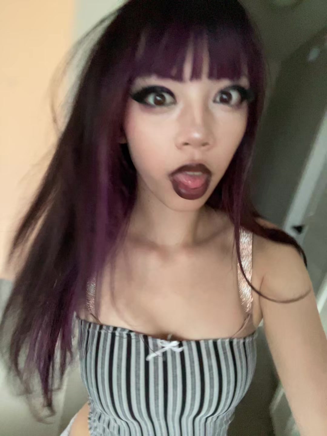 @😇