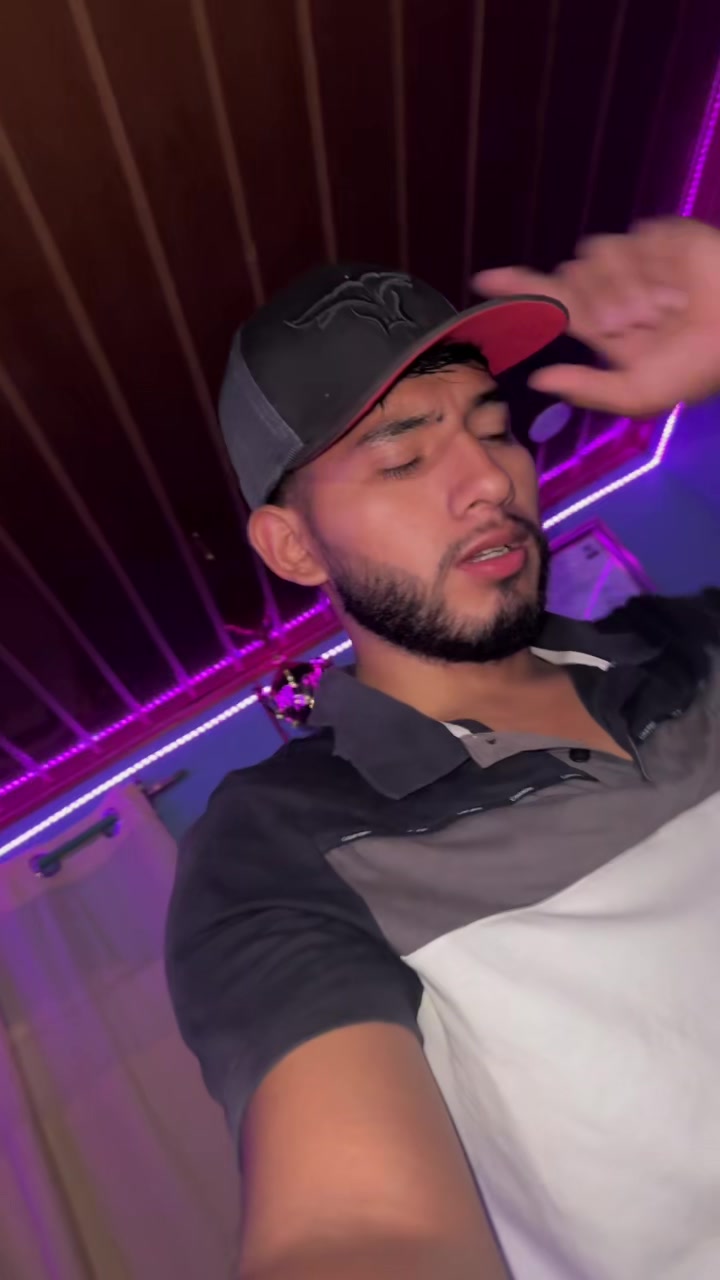 @𝓗𝓮𝓻𝓷𝓪𝓷𝓭𝓮𝔃༒🧔🏻