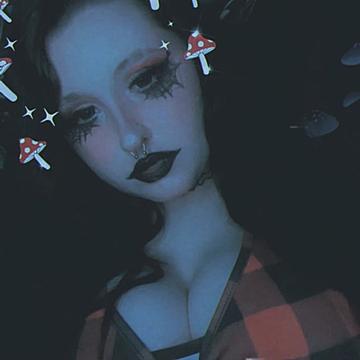 @goth-pixie