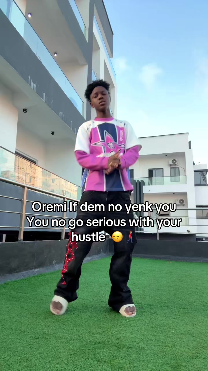 @ENIOLA 🪖💚🧃