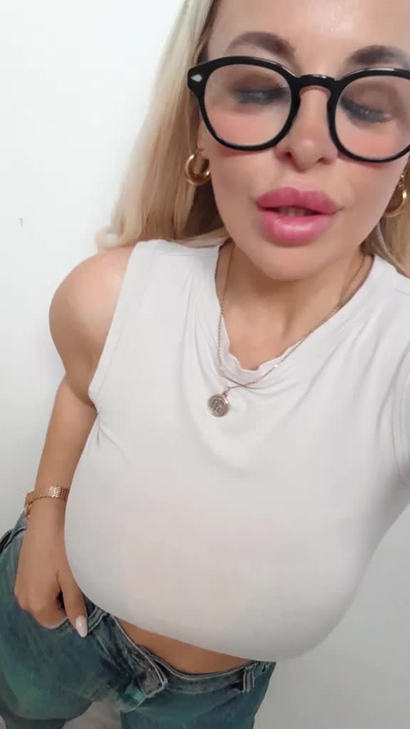 @Angela Auriemma