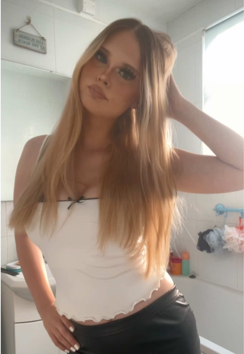 @𝐧𝐚𝐭𝐚𝐥𝐢𝐞 ♡🥥☁️