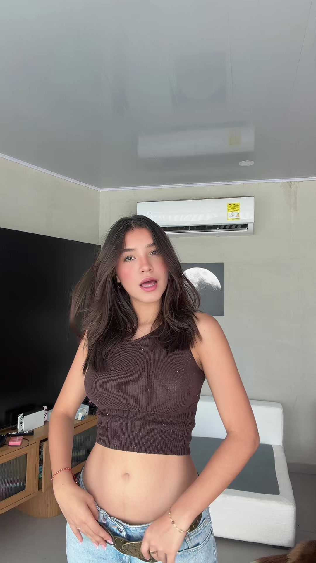 @oficialmaryaguilar