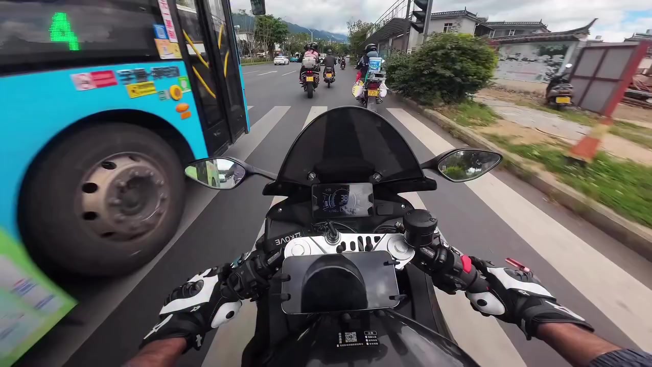 @RobbieMotoBikers🔥
