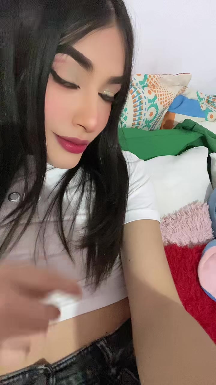 @AlejandraLuuna