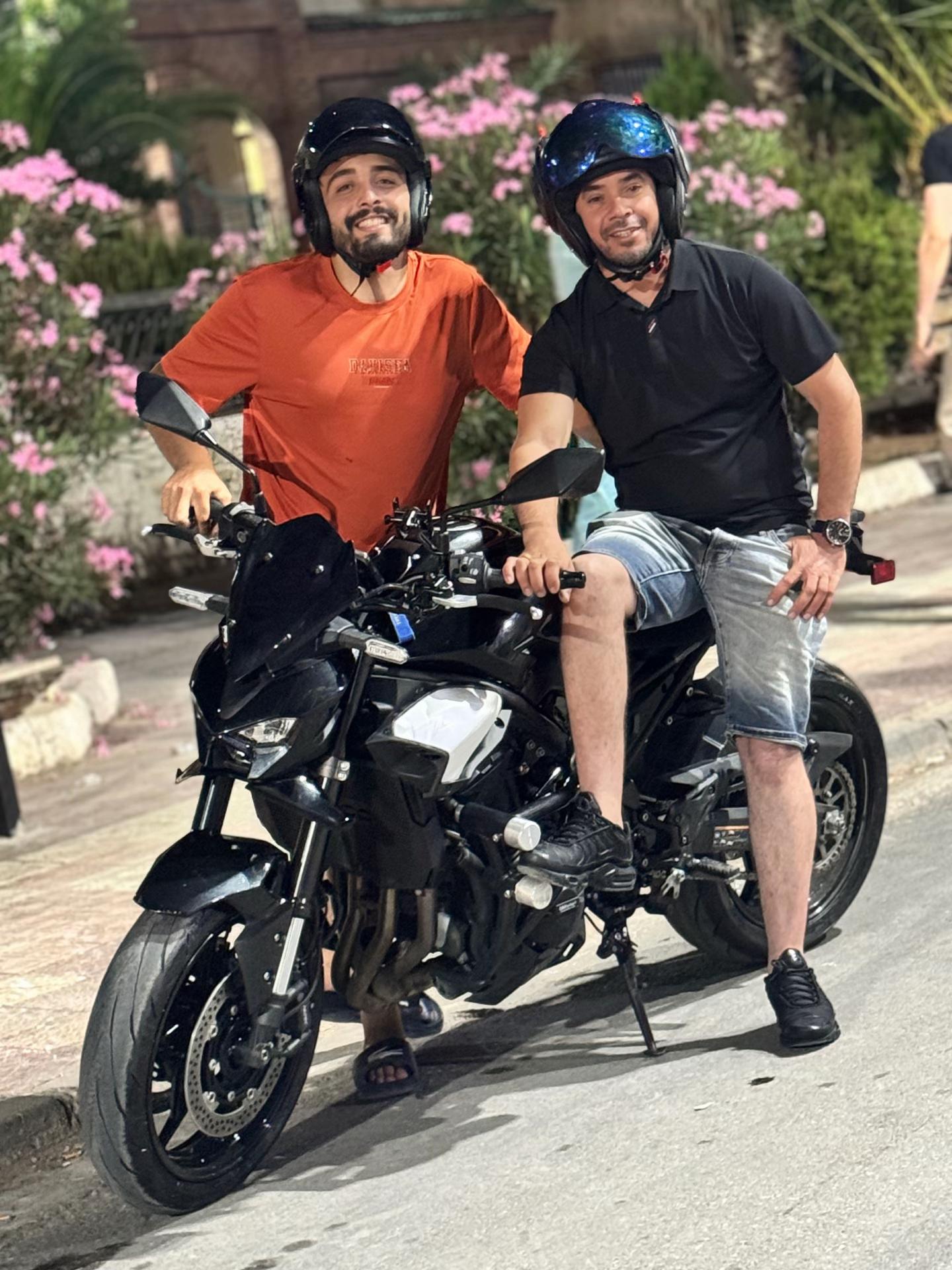 @Sofiane pi&eacute;ces Moto 13