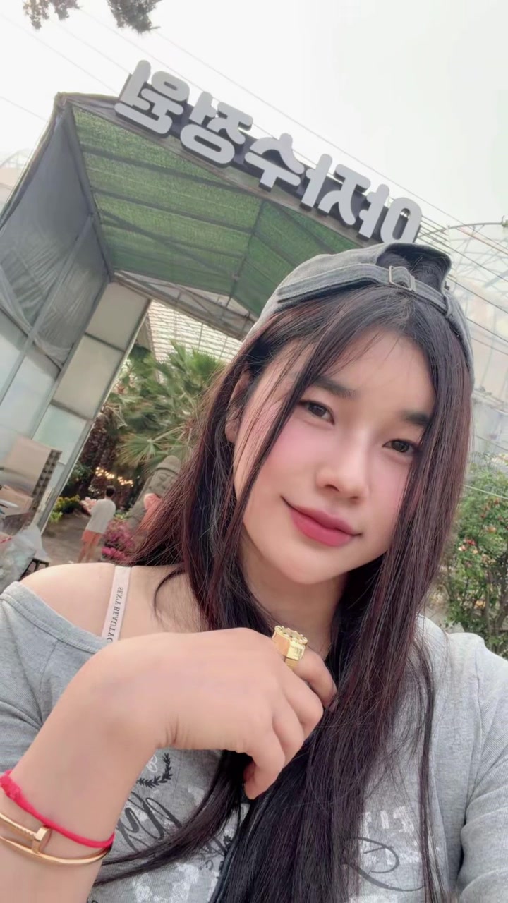 @Ah Lin Single🇰🇭🛫🇰🇷💔
