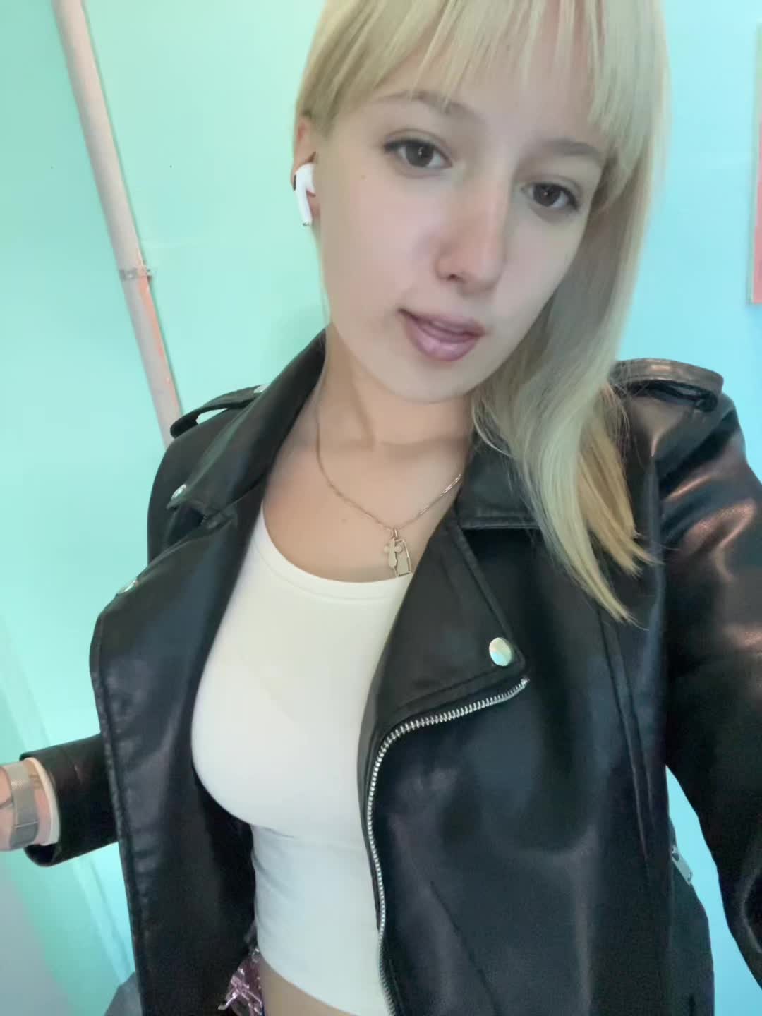 @blondy