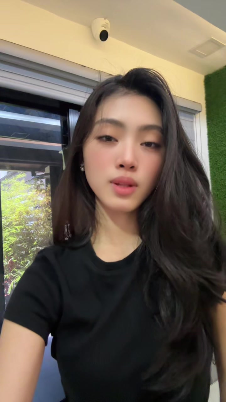 @️