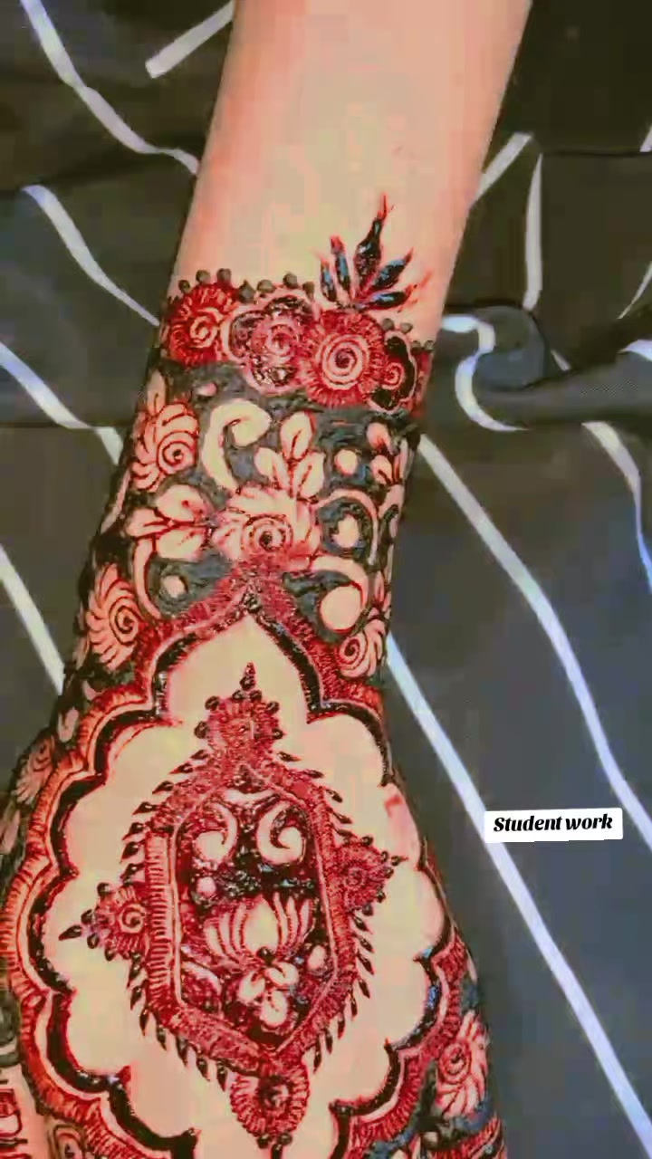@مہندی آرٹسٹ💅🏻🦢🌸