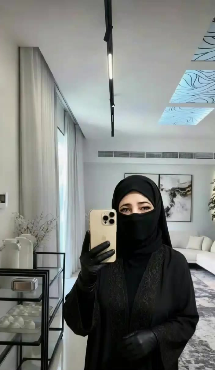 @F&aacute;tima F🇦🇪🌞👳🧕