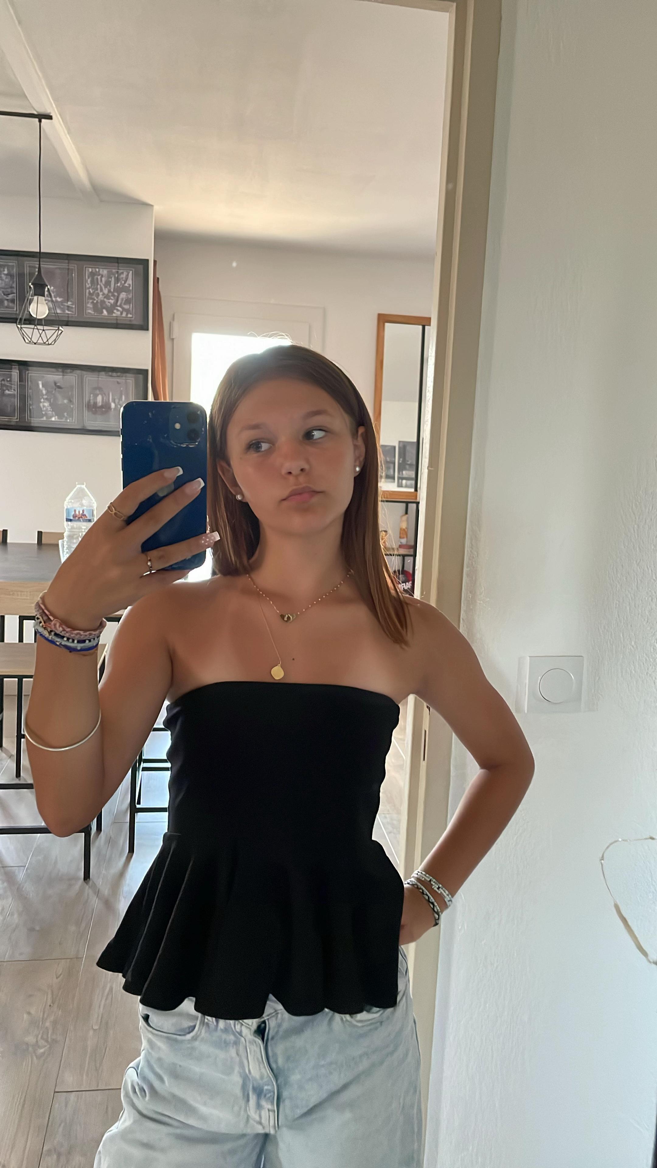 @𝐴 𝐿 𝐼 𝐶 𝐼 𝐴 🪭