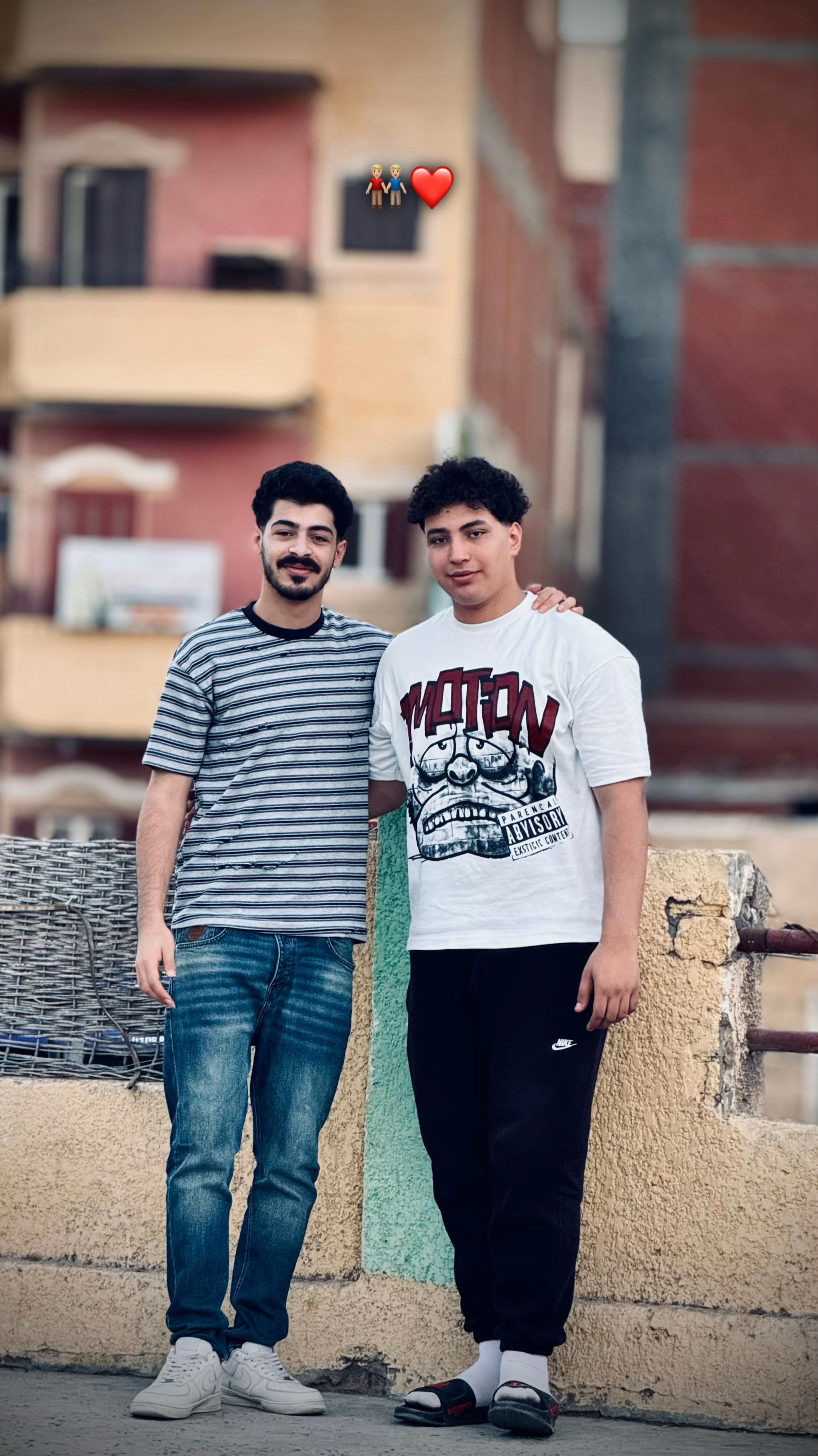 @عــــــــز و ز  👨🏻&zwj;🦳
