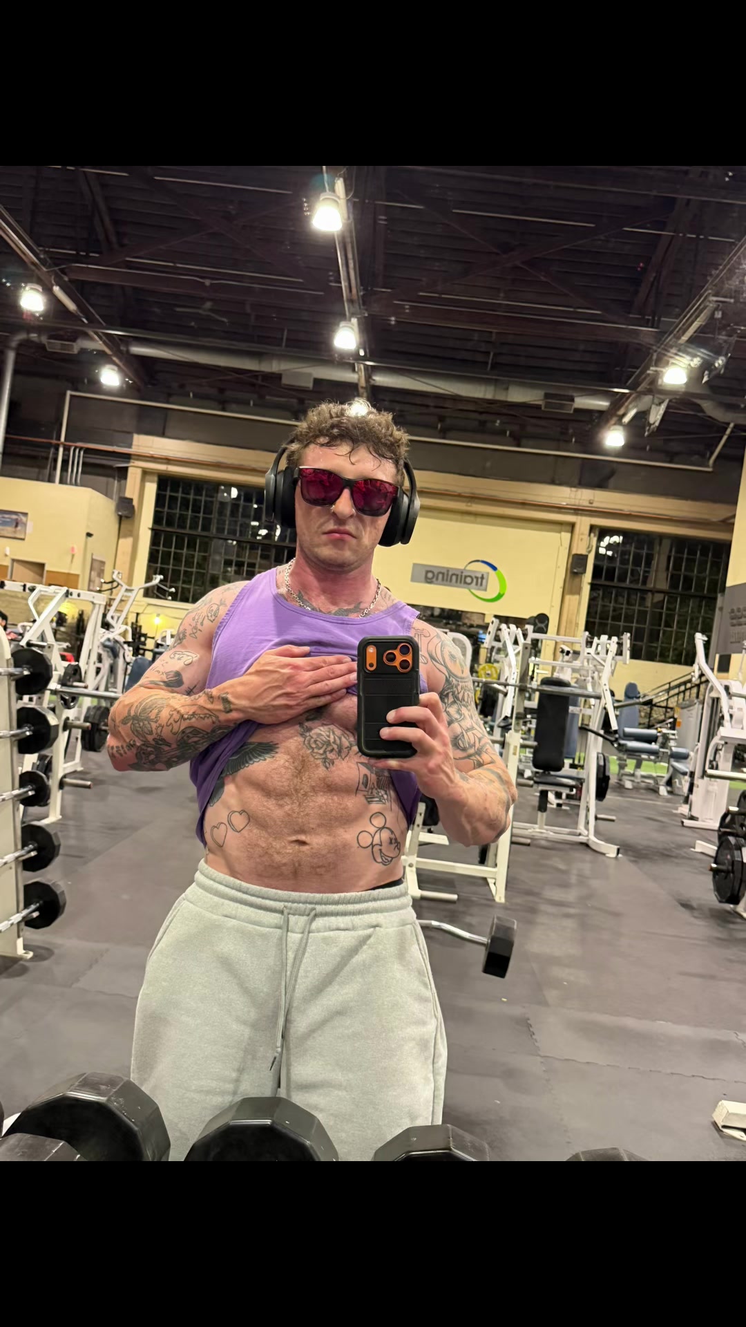@Taziwear