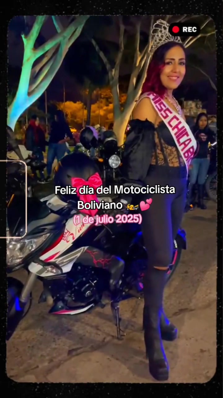 @La Vivi💜🏍️😘