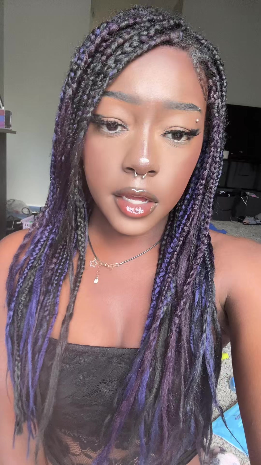 @￶
