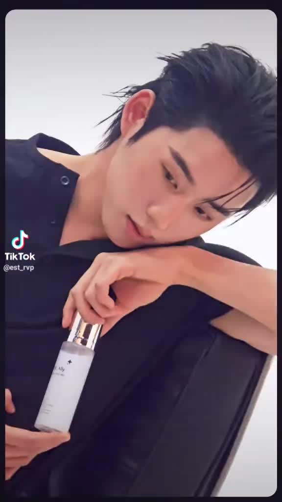 @เเส่นดาว(phyu phyu)💙💙🎸🐬