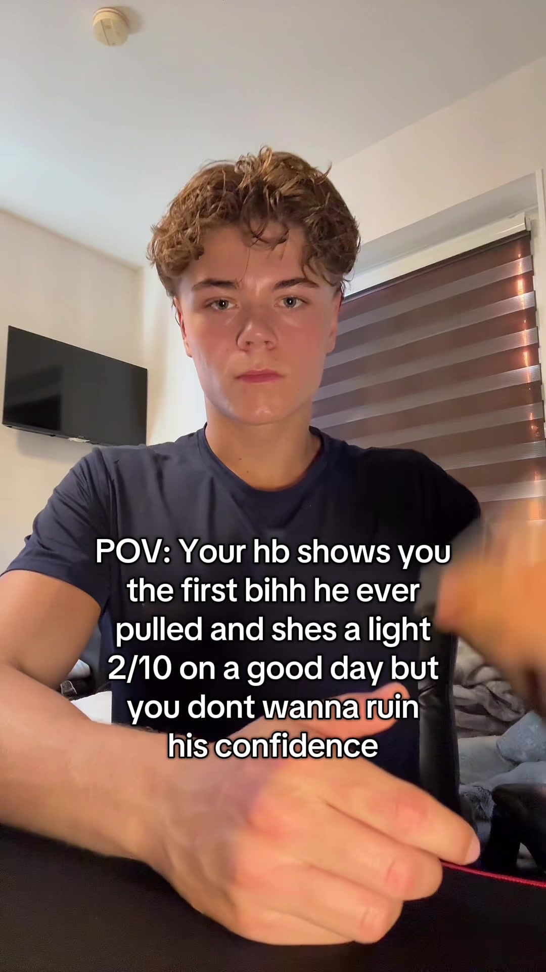 @Yvwes