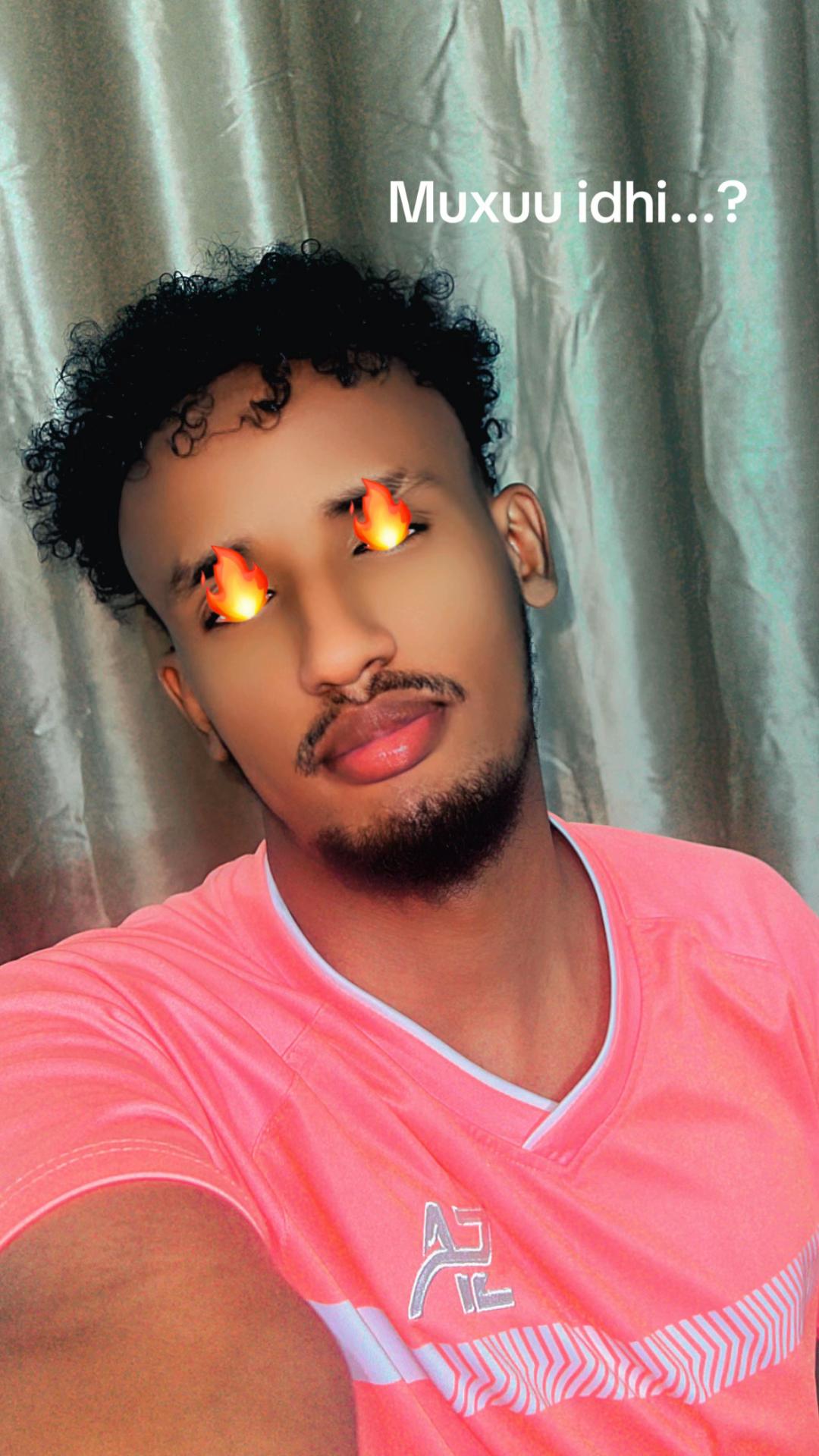 @𝐃𝐞𝐤 𝐢𝐬𝐦𝐚𝐢𝐥🪫