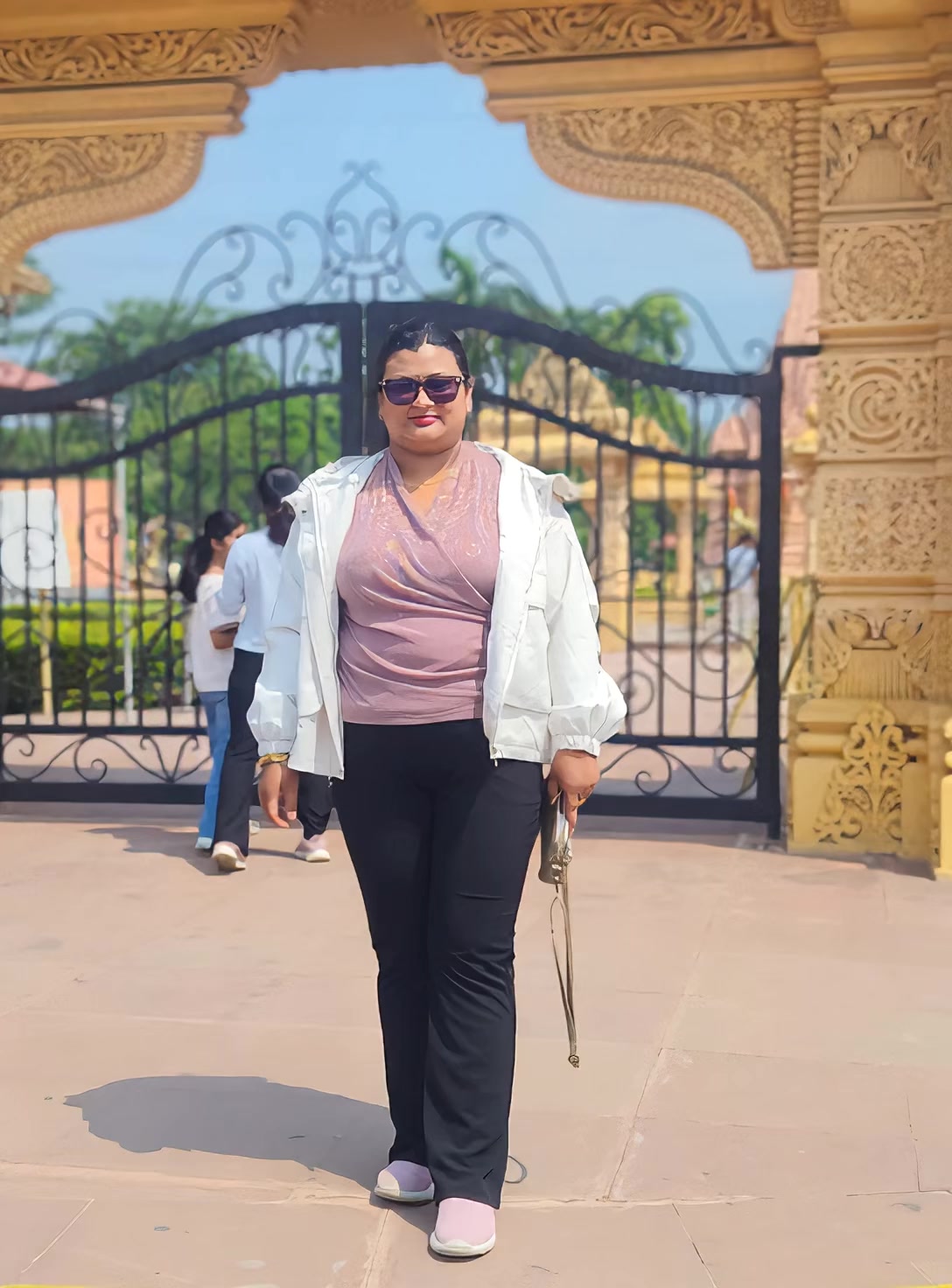 @SOनु AिधKaरी