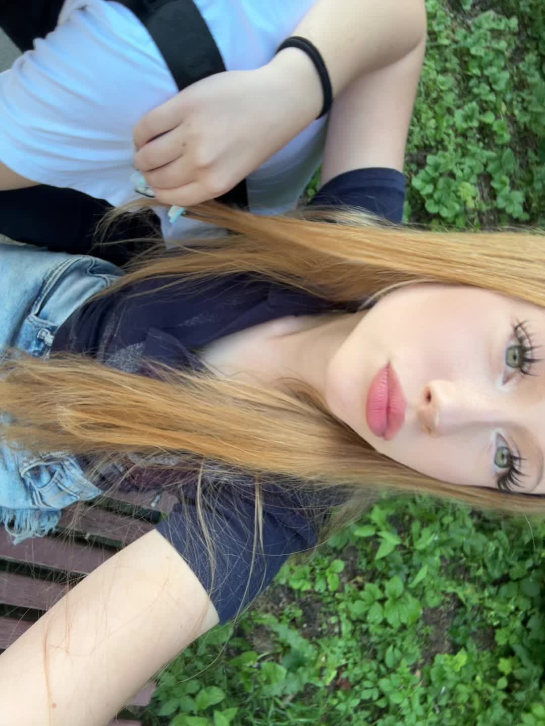 @🖤