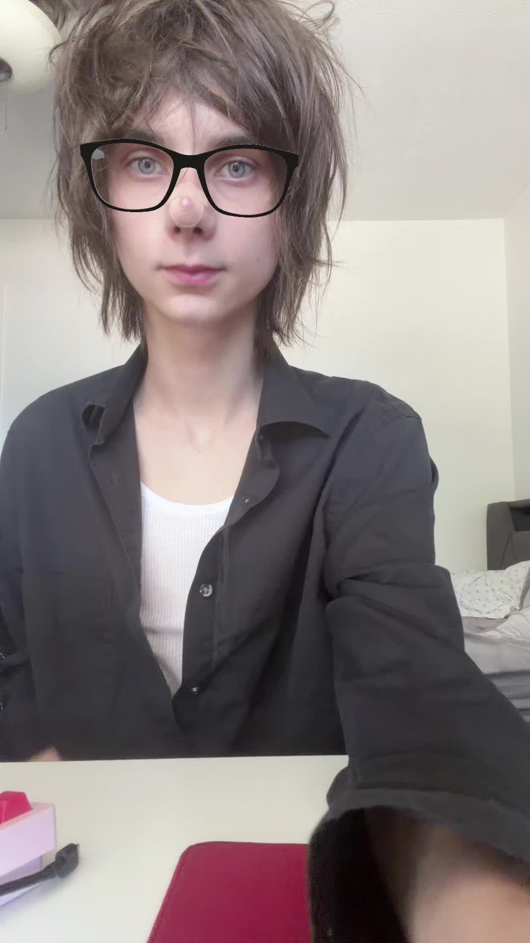 @hlor3i