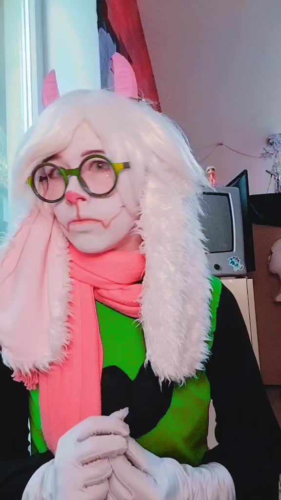 @🌹Ralsei po roku w Polsce🌹